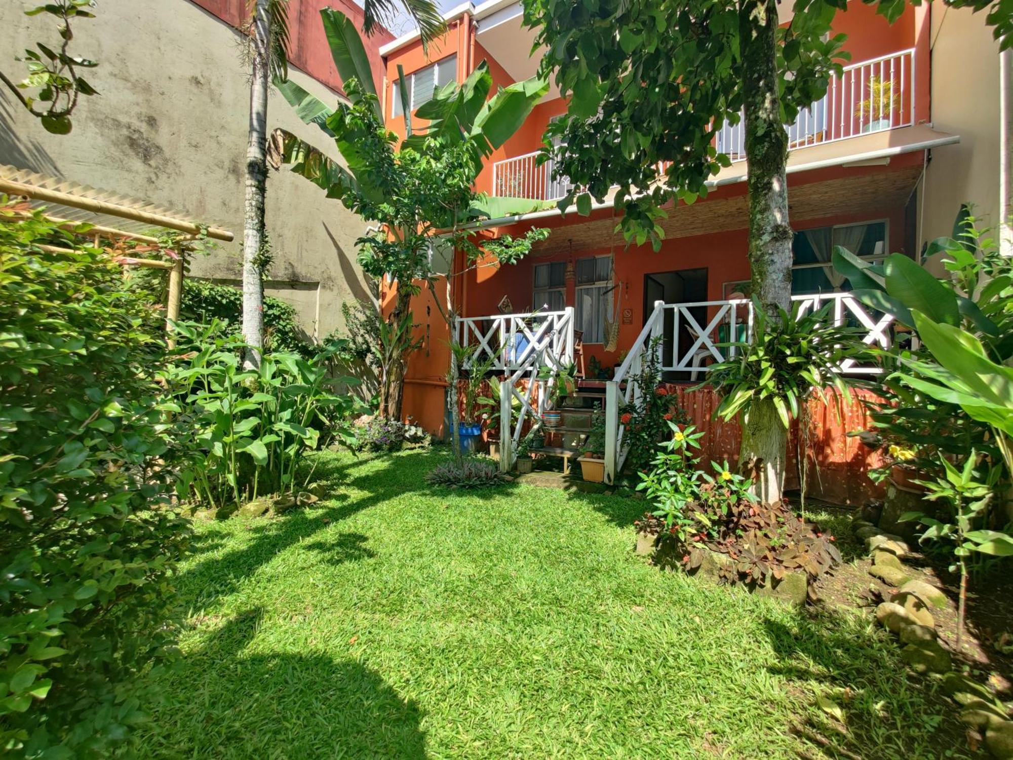 Casa De Lis Hotel & Tourist Info Centre Turrialba Bagian luar foto