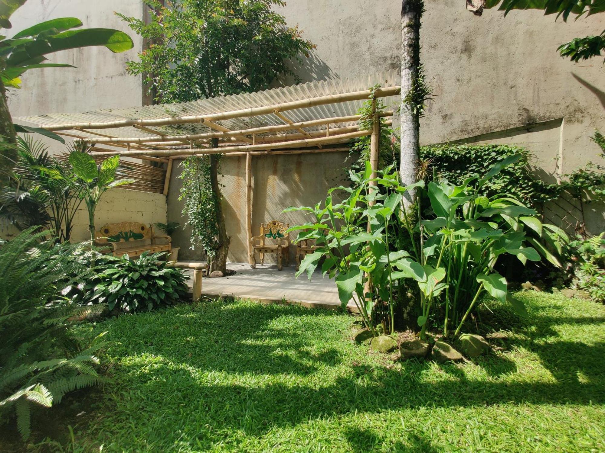 Casa De Lis Hotel & Tourist Info Centre Turrialba Bagian luar foto